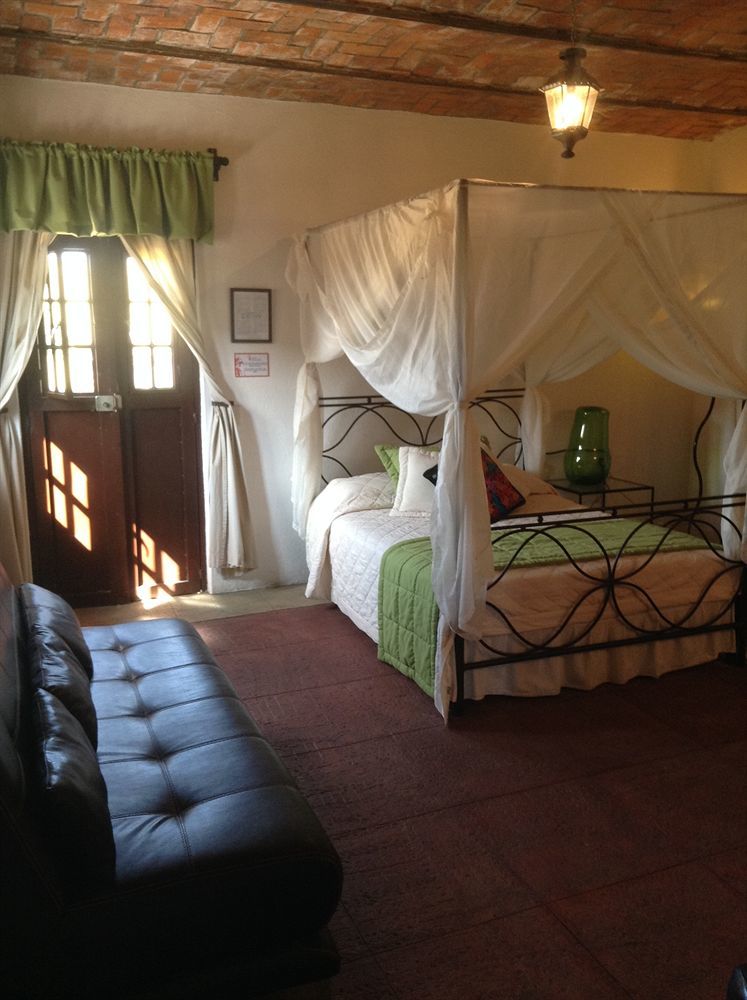 Hotel Casa Armonia Tlaquepaque Екстер'єр фото