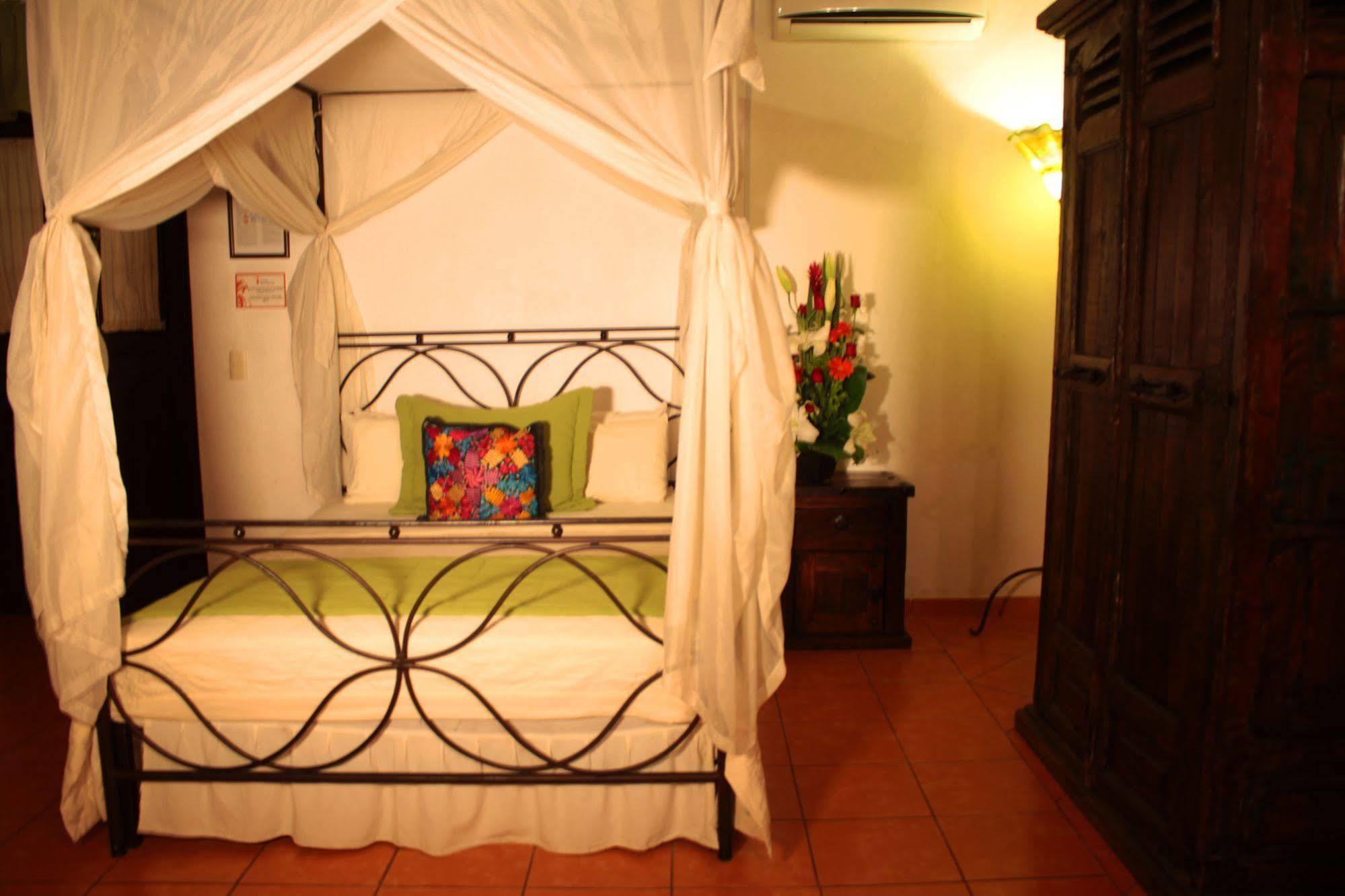 Hotel Casa Armonia Tlaquepaque Екстер'єр фото